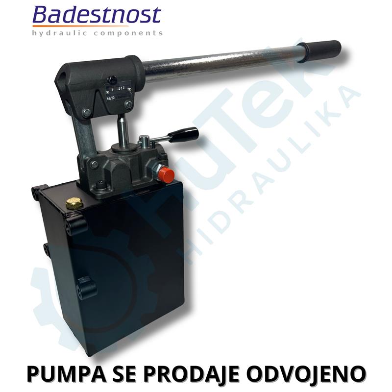 REZERVOAR 3 L KVADRATNI ZA RUČNU PUMPU